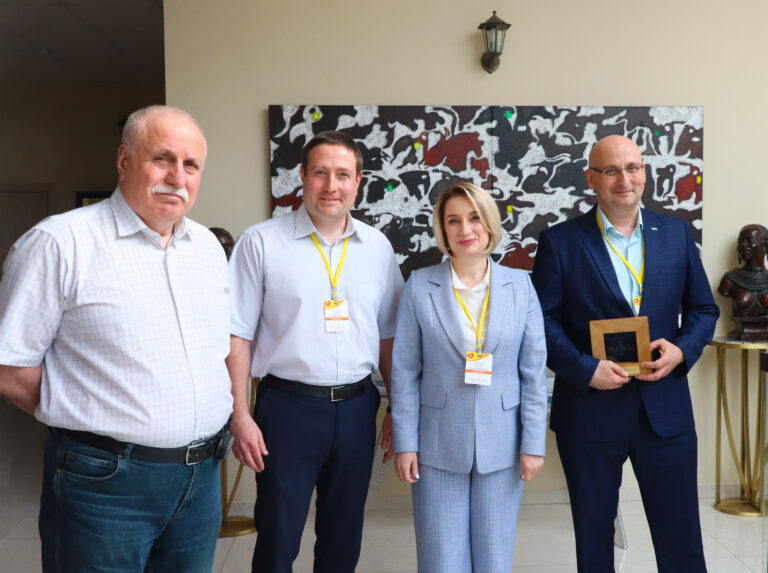 14 июня в СОГМА были определены победители Премии «МегаДоктор: за вклад в развитие медицины Осетии»